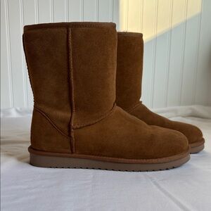 Koolaburra Chestnut Suede Boots